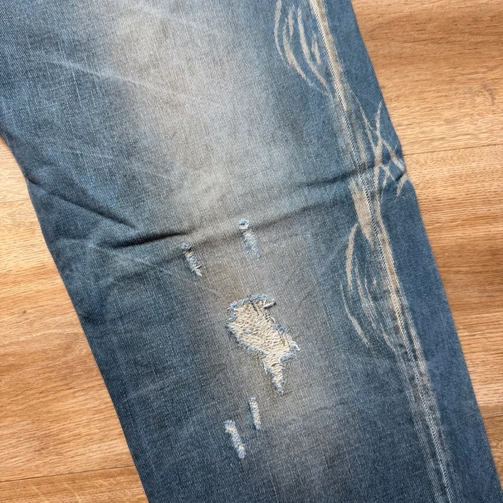 Diesel Larkee-T Jeans Mens 33x32 Blue Tapered Leg Distressed Made in Italy 0068Z